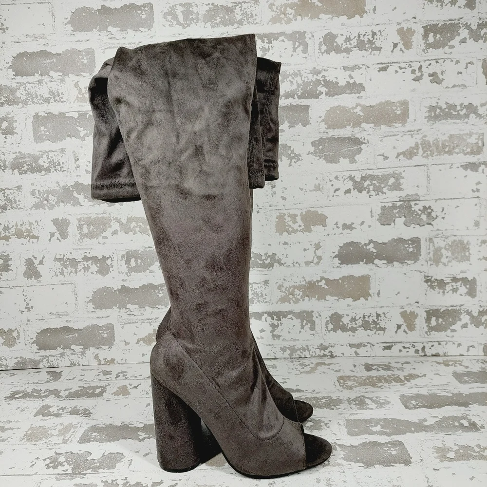 AMIClubwear Gray Pep Toe Block Heel Side Zip Over the Knee Boots K211
